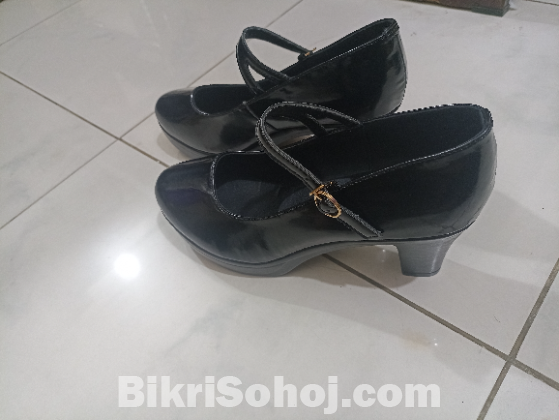 Woman Heel Shoe